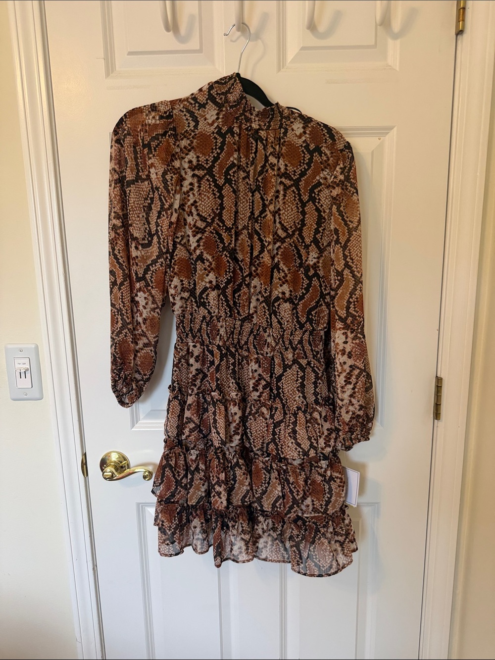 1state Snake Skin Printed Tiered Long-Sleeve Dress in Brown Medium M NWT
